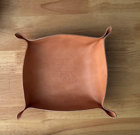 Handcrafted Medium Leather Valet Tray – Premium Organizer Tray | Made in USA Sully + Proper Supply 