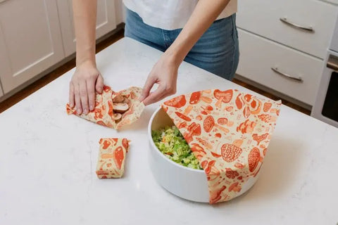 Bee's Wrap Natural Food Wrap Set – Assorted 3 Pack Small to Large | Made in USA | Eco-Friendly Food Storage Bee's Wrap  Packs