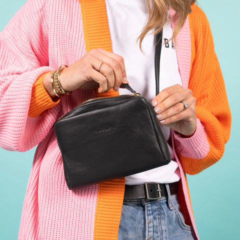 Black Leather Fanny Pack 7.5 Inch – Vegetable Tanned | Handmade in USA CASUPO  Dopp Toiletry Bag