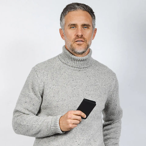 Compact Black Leather Bifold Wallet 2.87x4.12 Inches – Handmade in USA CASUPO  Small Bifold