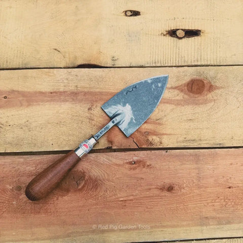 Hand-Forged Flat Gardening Trowel – Precision Bulb Planting and Root Division Tool | Made in USA Piginor by Red Pig Garden Tools 