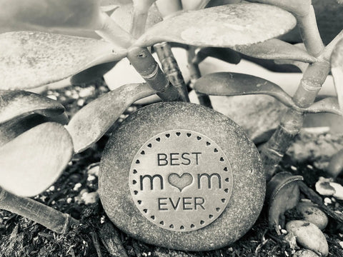 Handcrafted Best Mom Ever Keepsake Stone Decorative Paperweight – Whitney Howard Designs | Made in USA Whitney Howard Designs  Rock Garden