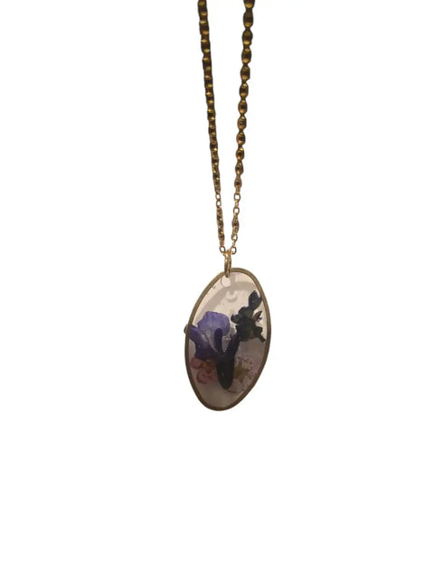 Handcrafted Oval Pressed Flower Pendant Necklace – Real Botanical Resin Jewelry | Made in USA – Michelle Marie Boutique Michelle Marie Boutique  Pendant Necklace
