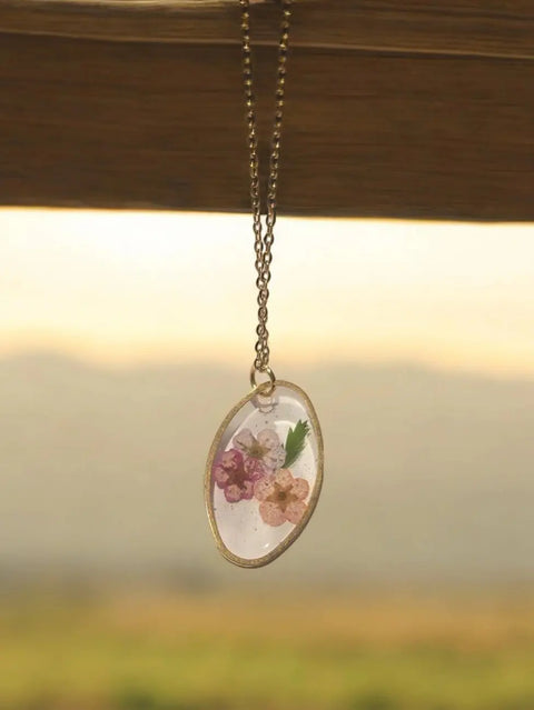 Handcrafted Oval Pressed Flower Pendant Necklace – Real Botanical Resin Jewelry | Made in USA – Michelle Marie Boutique Michelle Marie Boutique  Pendant Necklace