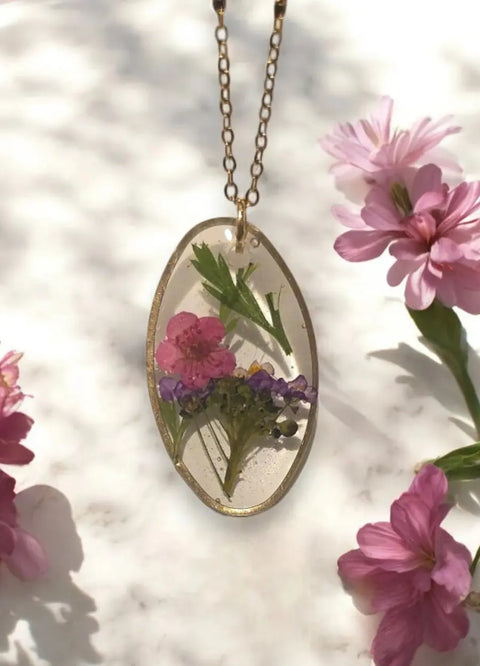 Handcrafted Oval Pressed Flower Pendant Necklace – Real Botanical Resin Jewelry | Made in USA – Michelle Marie Boutique Michelle Marie Boutique  Pendant Necklace