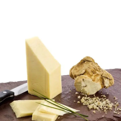 Horseradish Cheddar Cheese 7-8oz Block – Bold Spiced White Cheddar | Handcrafted in USA by Keystone Farms Keystone Cheese  Cheese
