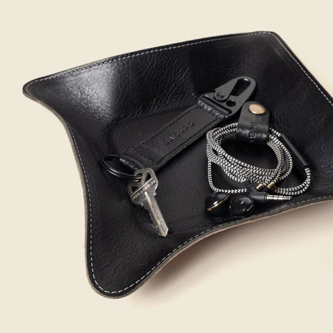 Leather Cord Keeper Cable Organizer – Black – Handcrafted in USA CASUPO  Small Leather Goods