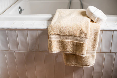 Luxury USA-Made Bath Towel – 100% American Cotton | 700 GSM | Ultra Soft & Absorbent American Blossom Linens  Bath