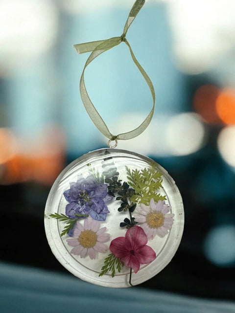 Pressed Flower Resin Suncatcher – 3 Inch Round Botanical Window Ornament | Made in USA Michelle Marie Boutique  Suncatchers