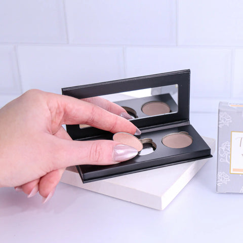 Refillable Eyeshadow Pallette Taylor Made Organics  makeup tools