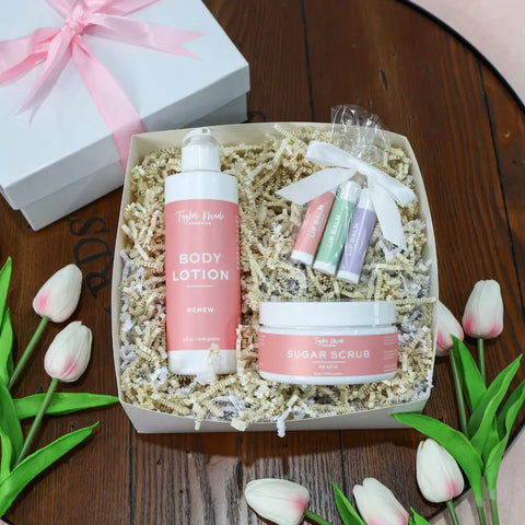 Renew Her Gift Set Taylor Made Organics  gift set