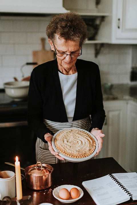 The Naomi Pie Plate Millstream Home  Pottery