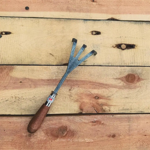 Three-Tine Cultivator Red Pig Garden Tools 