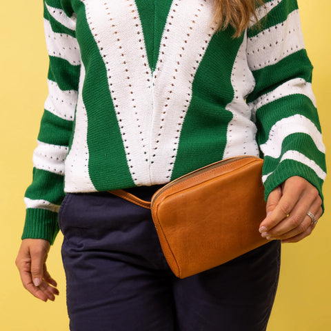 Vegetable Tanned Leather Fanny Pack 7.5 Inch – Casual Style | Made in USA CASUPO  Dopp Toiletry Bag